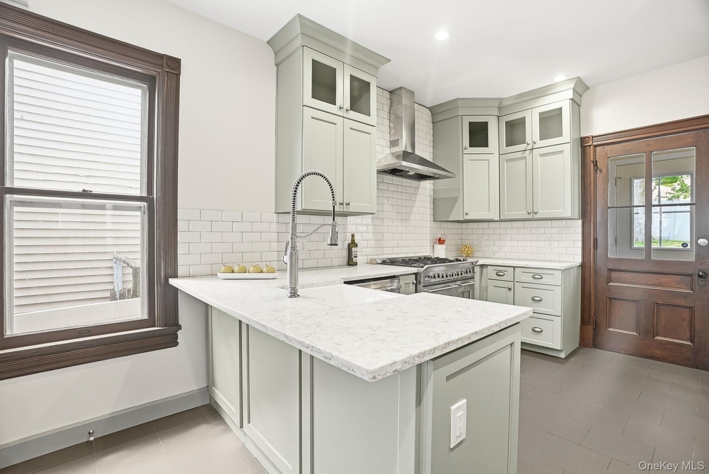 834 John Street - Photo 12