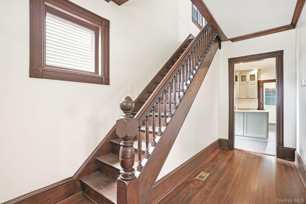 834 John Street - Photo 5