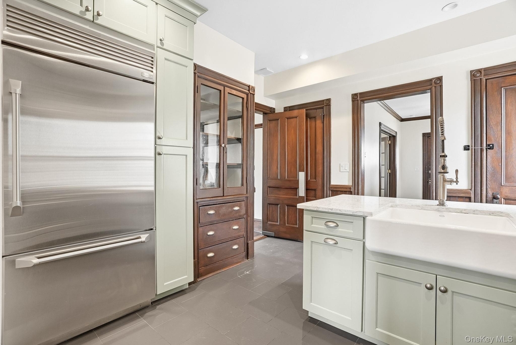 834 John Street - Photo 14
