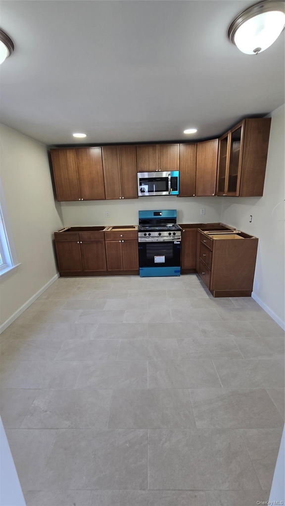 641 S 5th Avenue - Photo 0