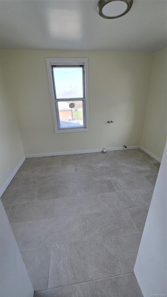 641 S 5th Avenue - Photo 2