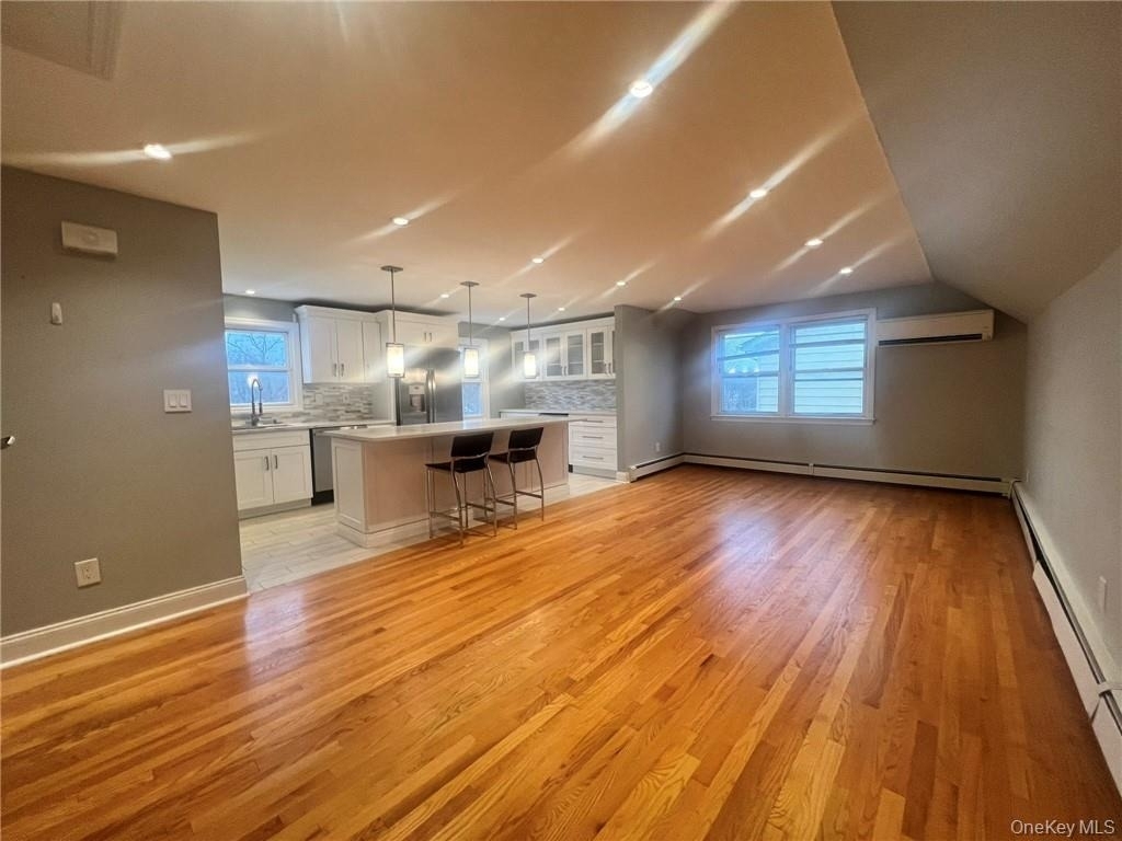 36 Roanoke Avenue - Photo 2