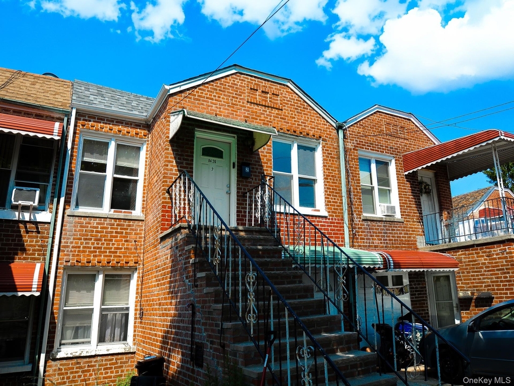 84-26 Little Neck Parkway - Photo 0
