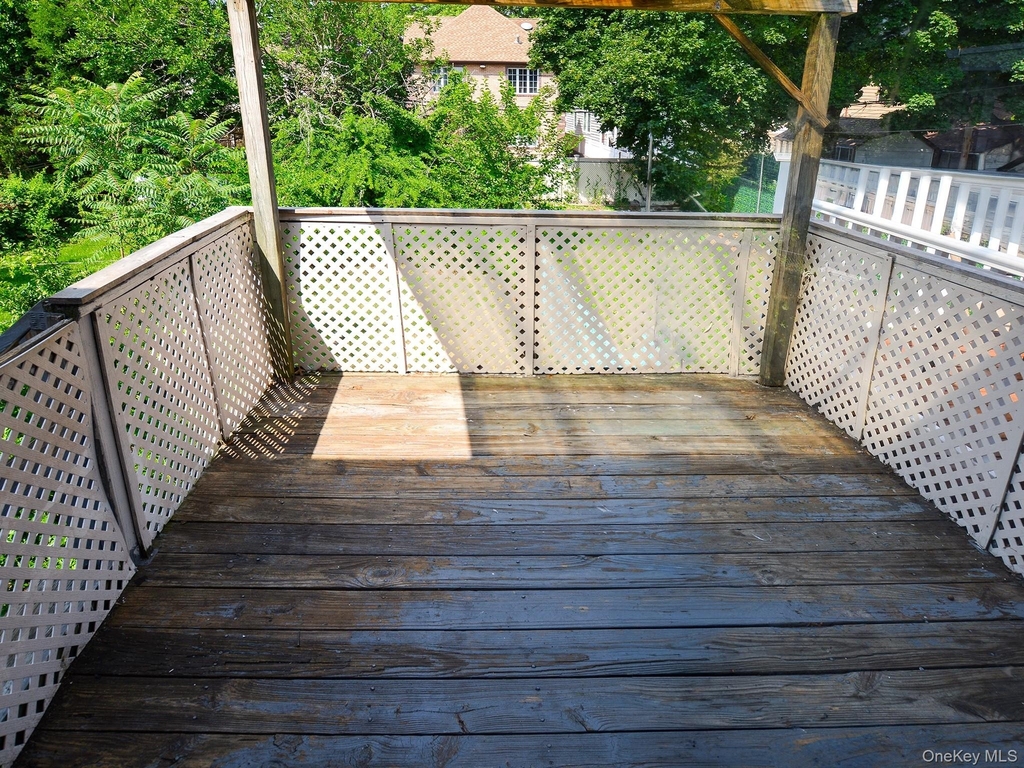 84-26 Little Neck Parkway - Photo 10