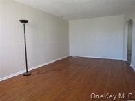 84-26 Little Neck Parkway - Photo 5