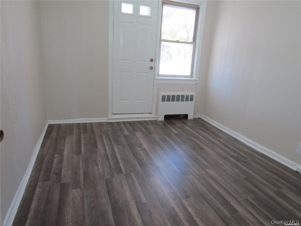 84-26 Little Neck Parkway - Photo 8