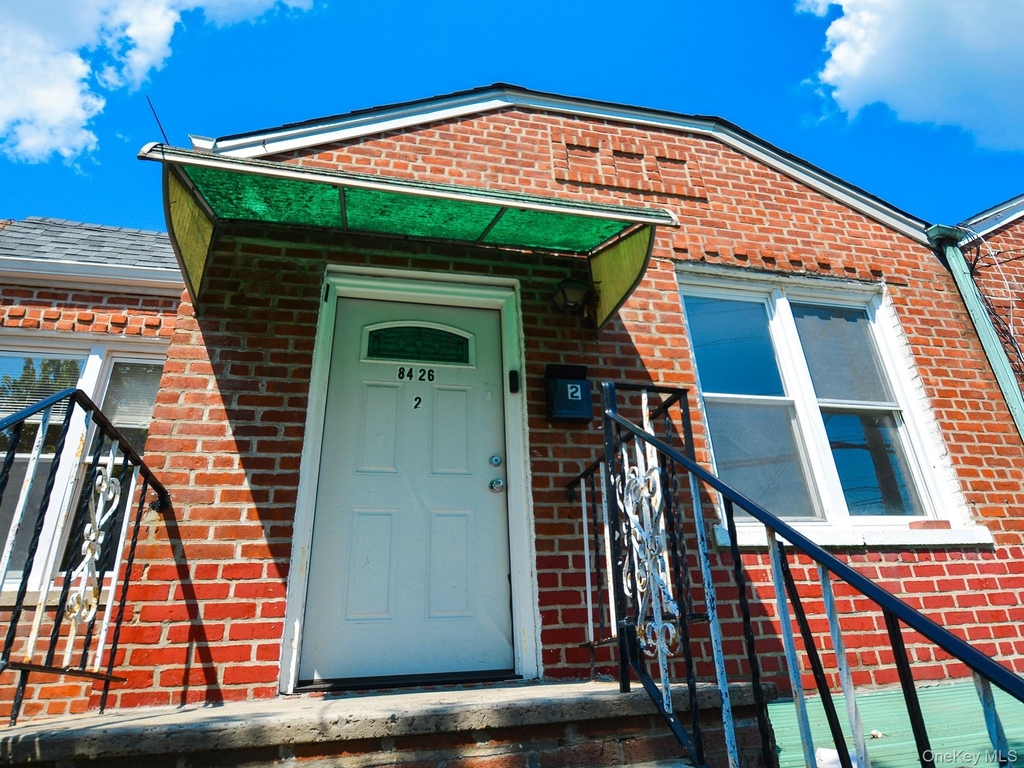 84-26 Little Neck Parkway - Photo 11