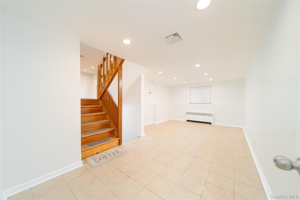6 Manor Drive - Photo 14