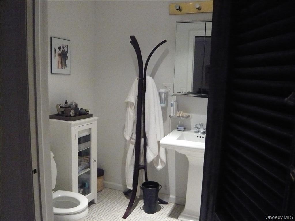 300 Ferdon Avenue - Photo 16