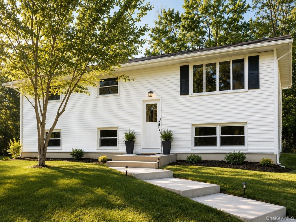 8 Hickory Lane - Photo 0