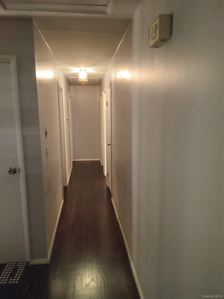 8 Hickory Lane - Photo 4