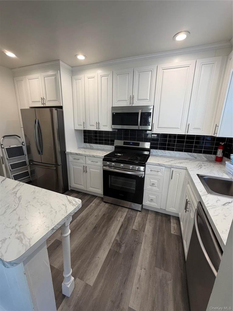 9 Franklin Street - Photo 0