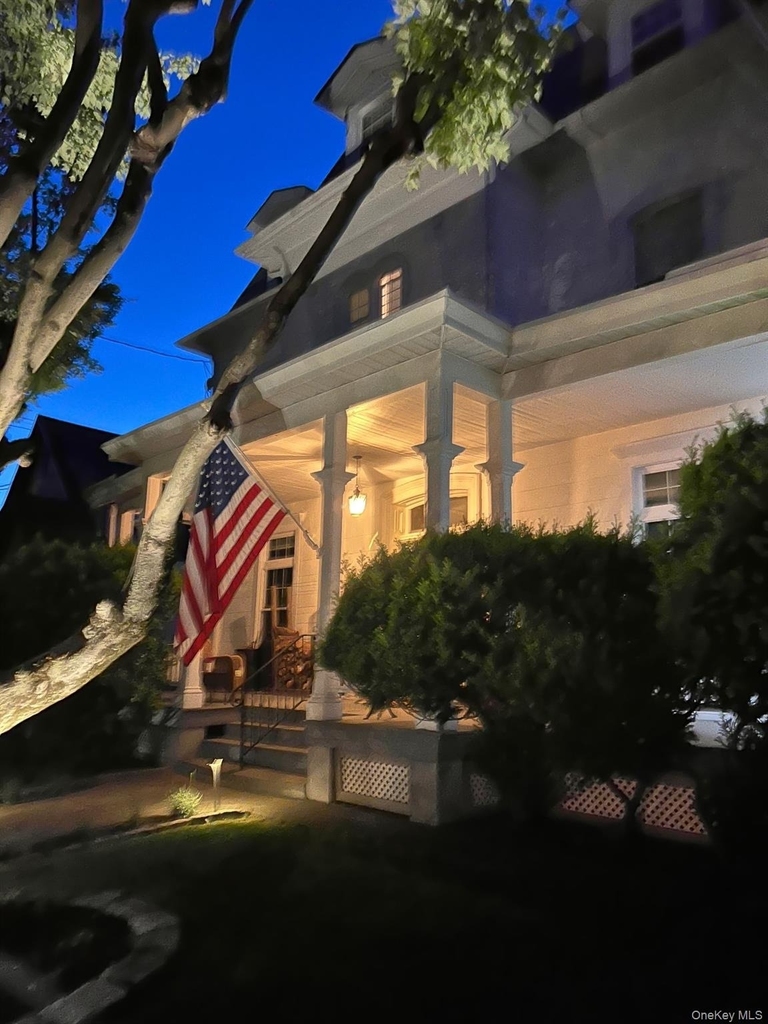 11 Maurice Avenue - Photo 17