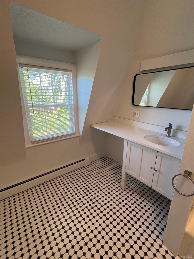 11 Maurice Avenue - Photo 14
