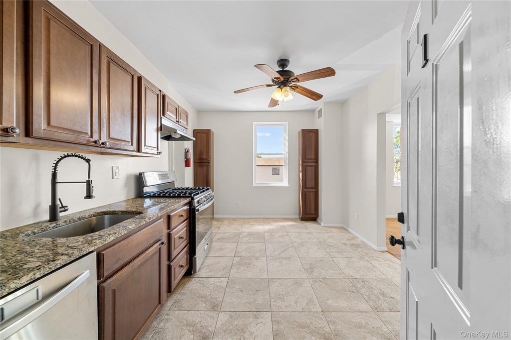 402 Jericho Turnpike - Photo 1