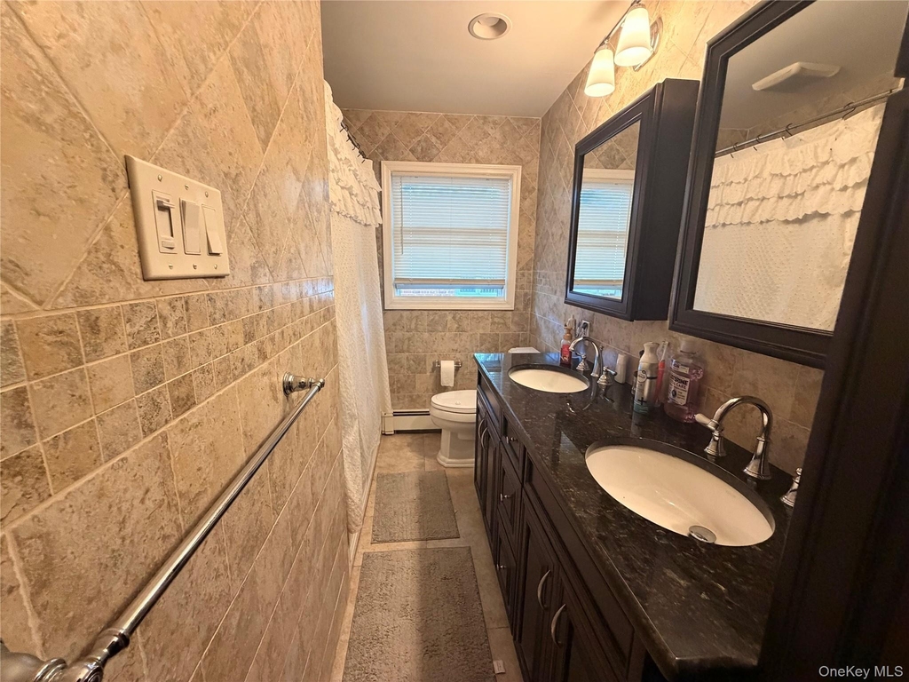 748 Leslie Lane - Photo 6