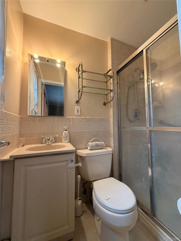 748 Leslie Lane - Photo 10