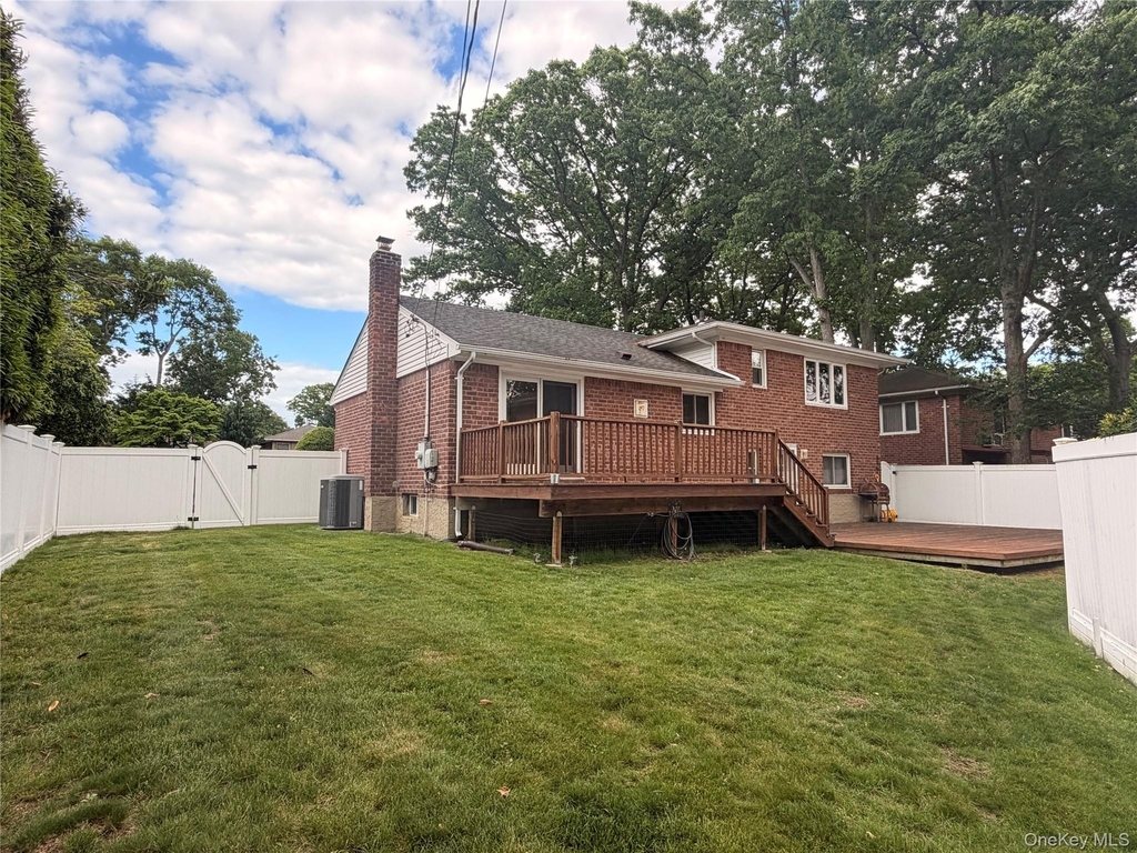 748 Leslie Lane - Photo 13