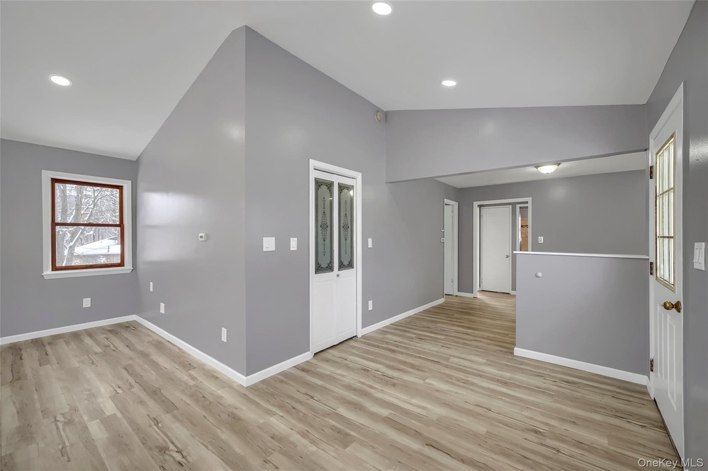 447 Clove Road - Photo 12