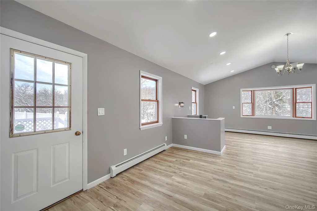 447 Clove Road - Photo 4