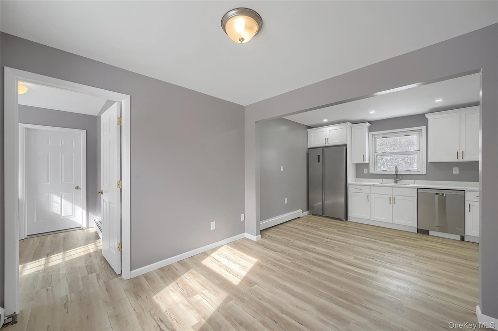 447 Clove Road - Photo 17
