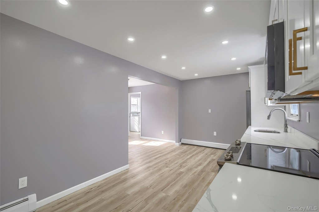 447 Clove Road - Photo 16
