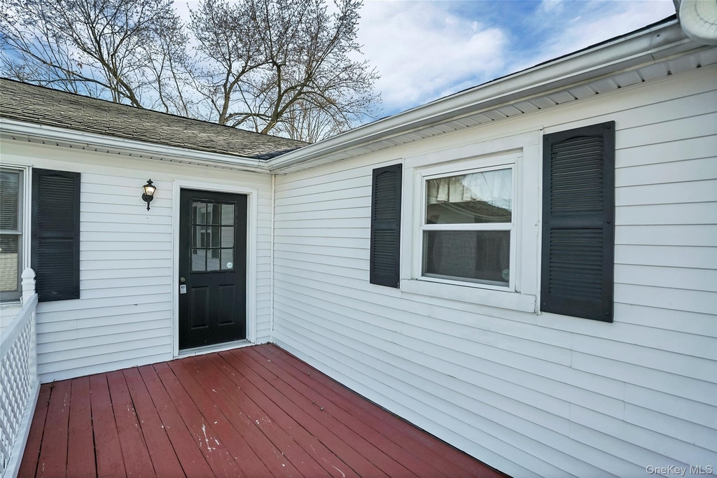 447 Clove Road - Photo 3