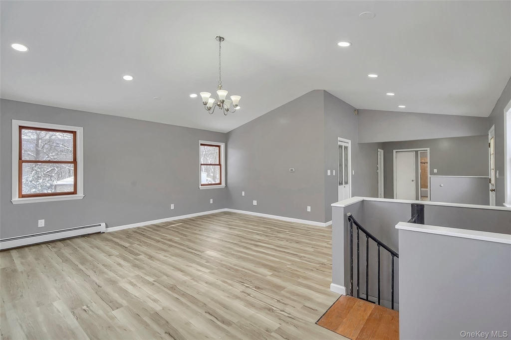 447 Clove Road - Photo 8