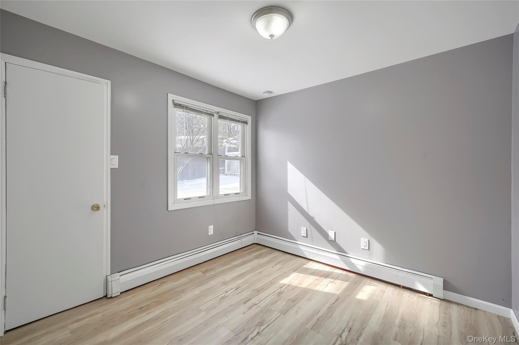 447 Clove Road - Photo 19