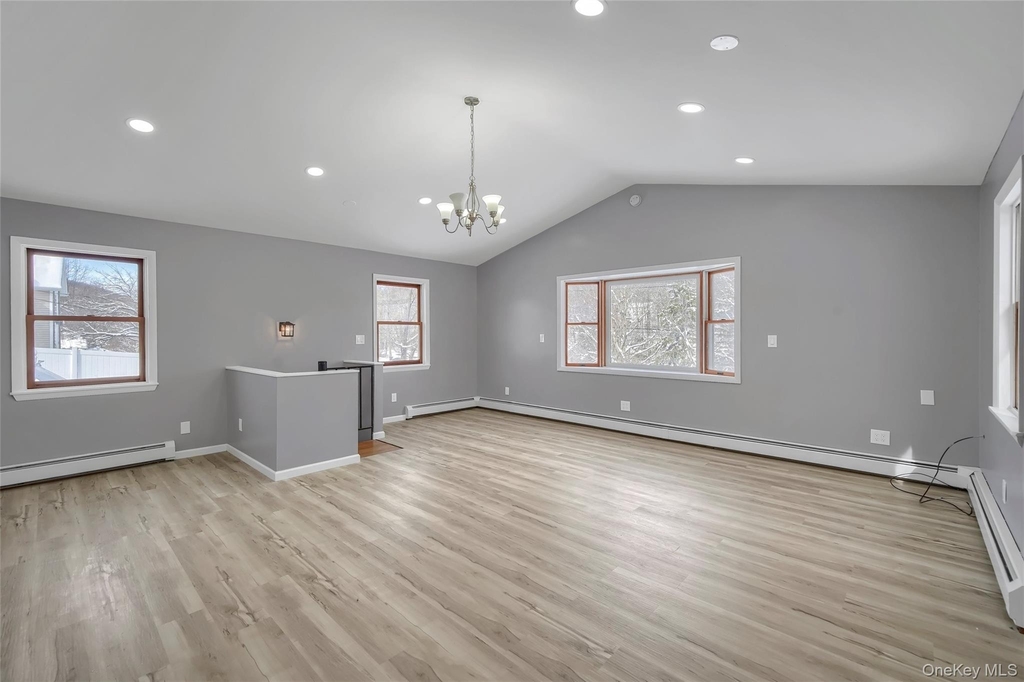 447 Clove Road - Photo 9