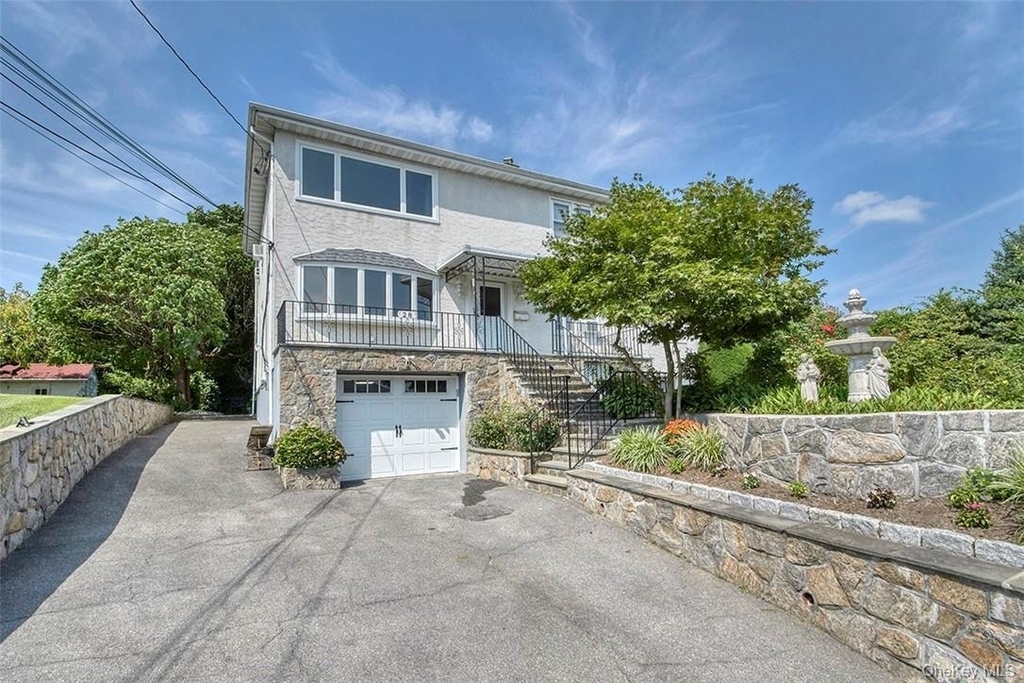 28 Beechwood Avenue - Photo 1