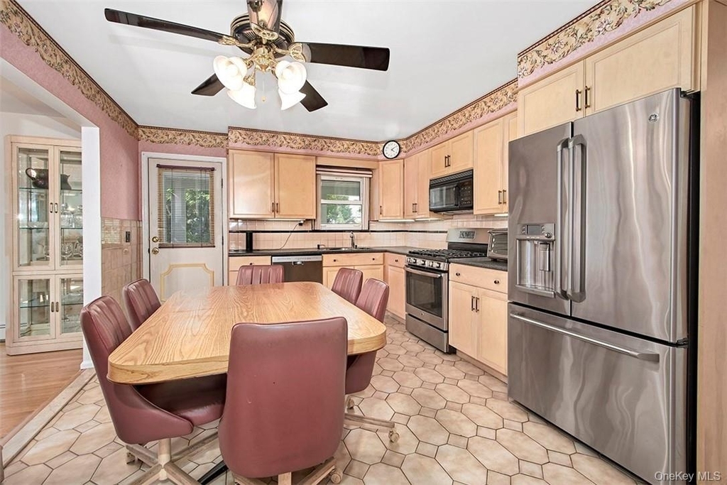28 Beechwood Avenue - Photo 6