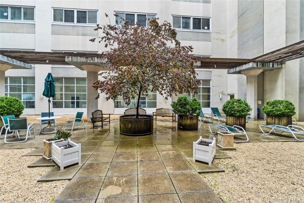 1 Landmark Square - Photo 25