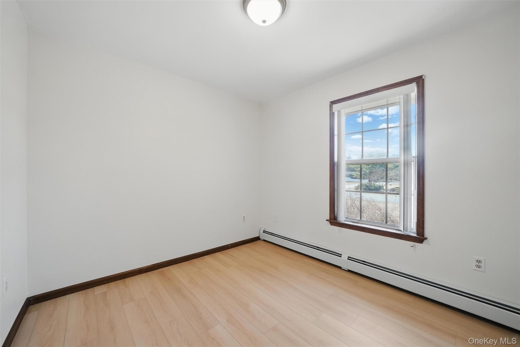 30 Shore Boulevard - Photo 22