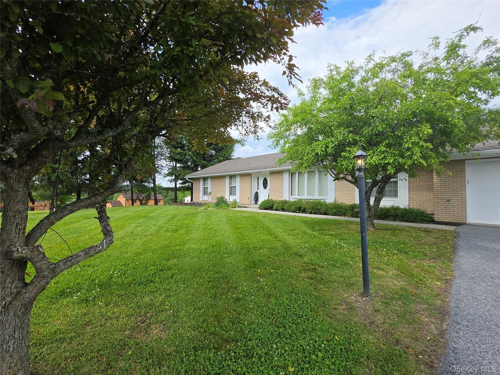 30 Shore Boulevard - Photo 0