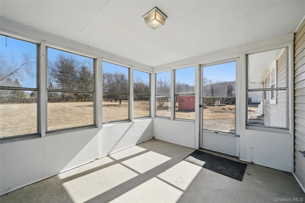30 Shore Boulevard - Photo 29