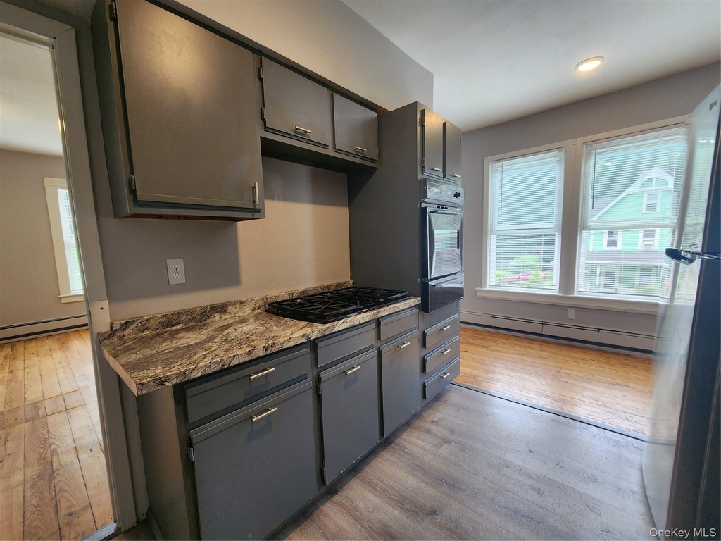15 Lake Avenue - Photo 8