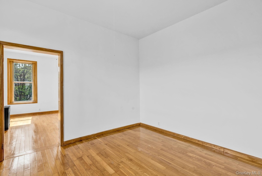 12 N Broadway - Photo 3