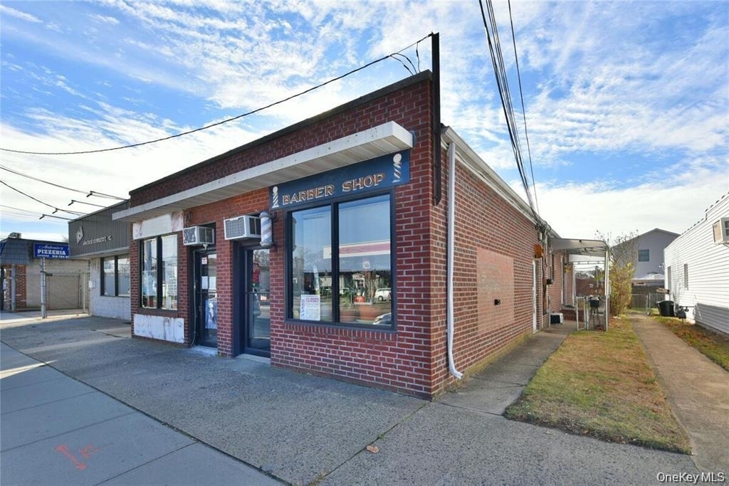 542 East Meadow - Photo 3