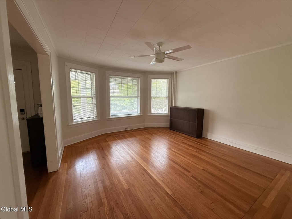 602 Morris Street - Photo 2