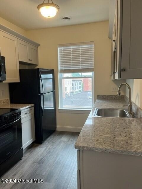 12 White Street - Photo 5