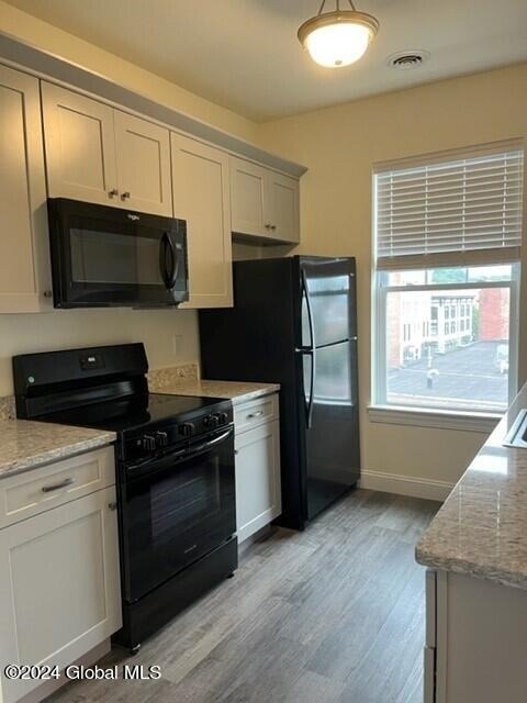12 White Street - Photo 4