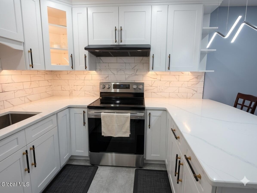 1747 Oneida Street - Photo 9