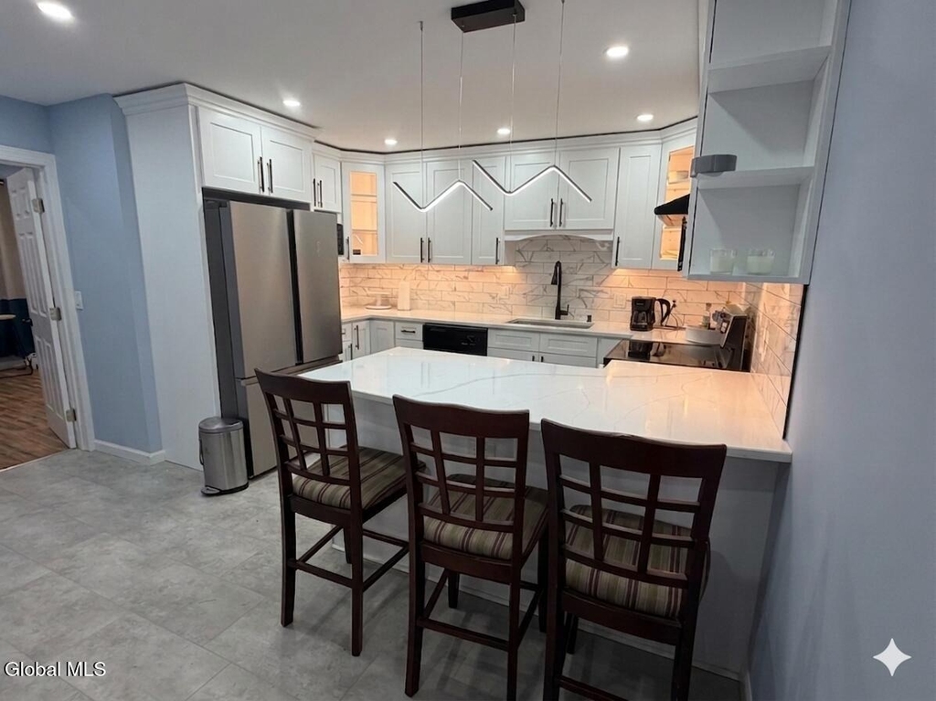 1747 Oneida Street - Photo 7