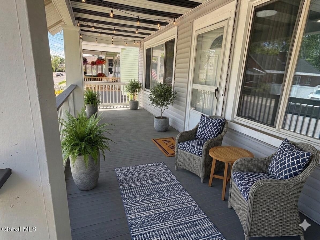 1747 Oneida Street - Photo 1