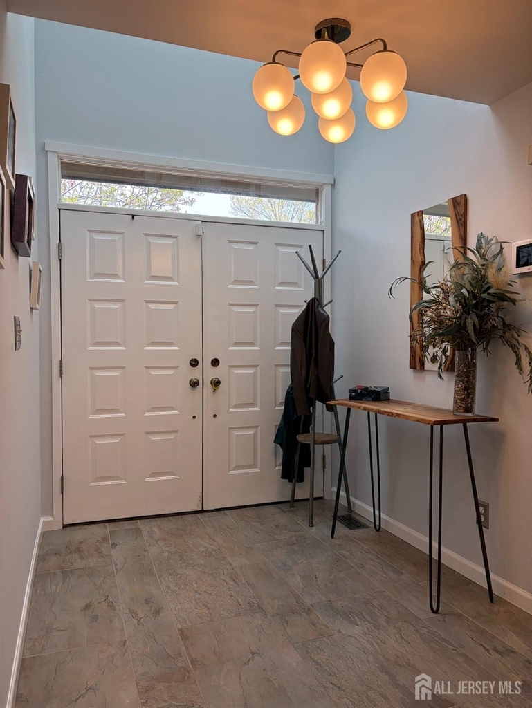98 Sayre Drive - Photo 2