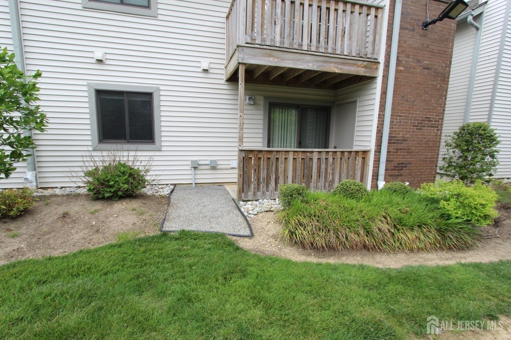 4707 Ravens Crest Drive - Photo 3
