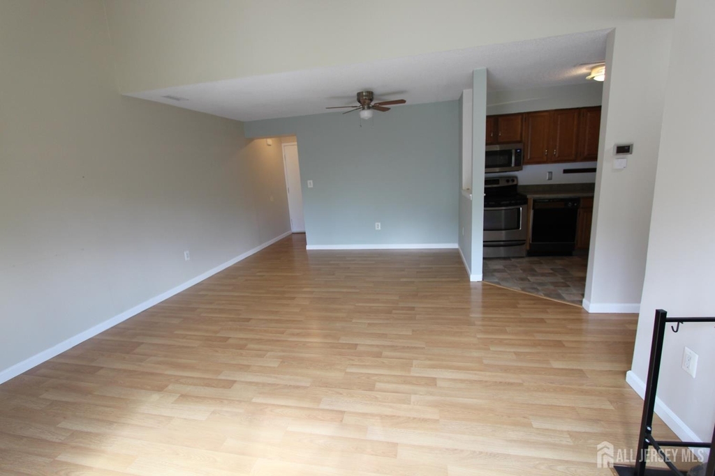 1112 Aspen Drive - Photo 3