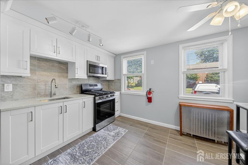 513 Brooklawn Avenue - Photo 3