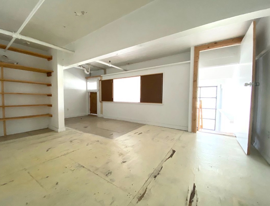 5 Delavan Street - Photo 3